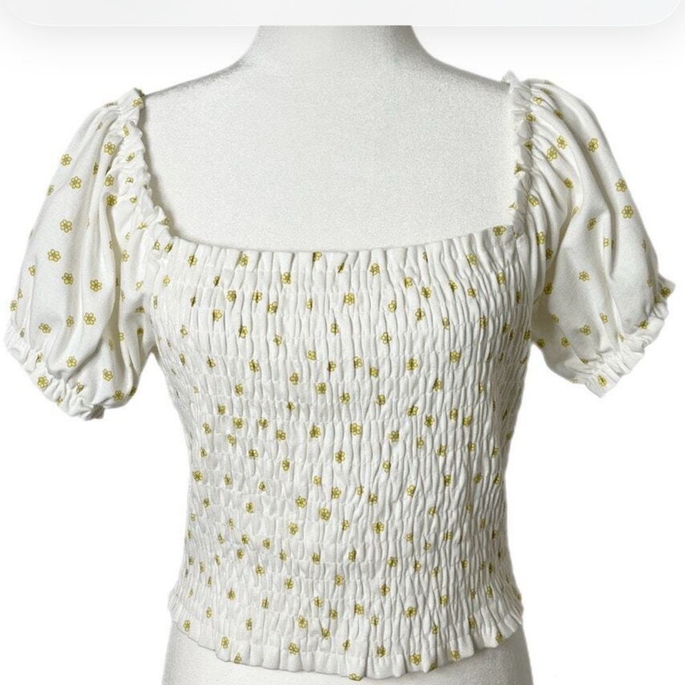 Levi’s Smocked Top with Yellow Floral Pattern. Size:Large